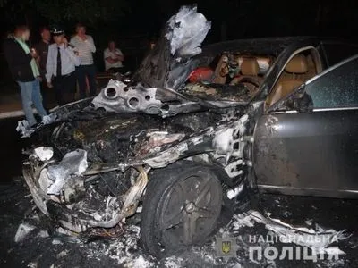 В Ровно подожгли Mercedes депутата горсовета
