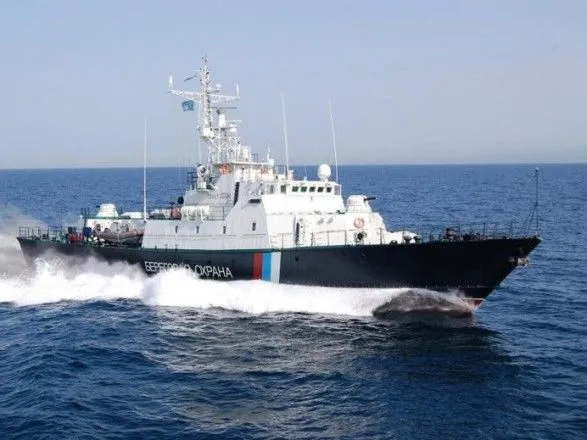 Пограничники ФСБ РФ задержали украинское судно с четырьмя моряками