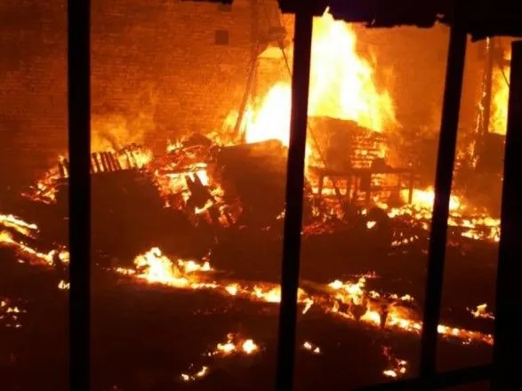 В Днепропетровской области сгорел крупный промышленный склад