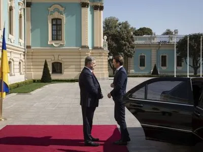 Порошенко и Курц начали переговоры тет-а-тет
