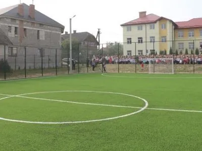Во Львовской области открыли новое футбольное мини-поле