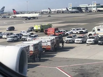 У Нью-Йорку госпіталізували 10 людей, яким стало погано в літаку з Дубая