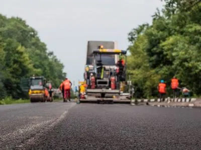 Правительство перераспределило расходы на ремонт дорог