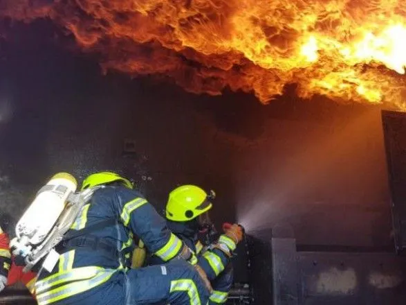В Киеве горел судоремонтный завод