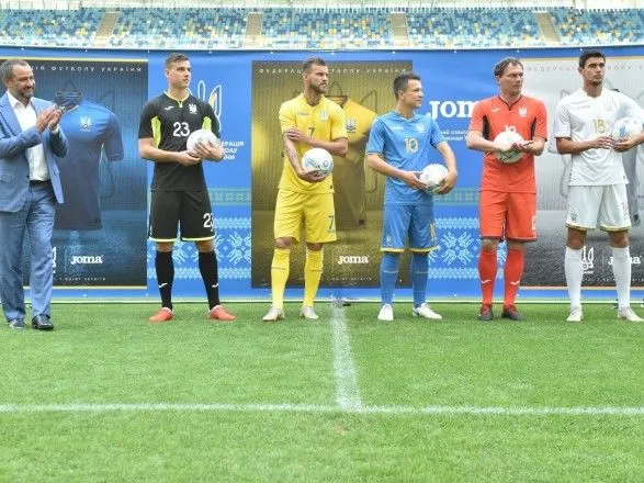 u-noviy-formi-zbirna-z-futbolu-ukrayini-zigraye-vzhe-u-subotu-z-chekhami