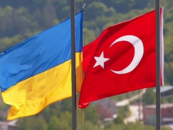 Украина и Турция будут развивать благоприятный экономический климат