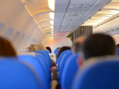 У Франції евакували людей з літака через підозру на холеру