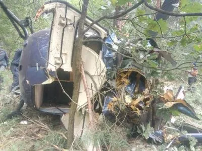 Повезло упасть на деревья: подробности аварии вертолета в Киеве