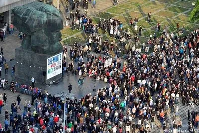 Очередные демонстрации прошли в Хемнице через две недели после убийства