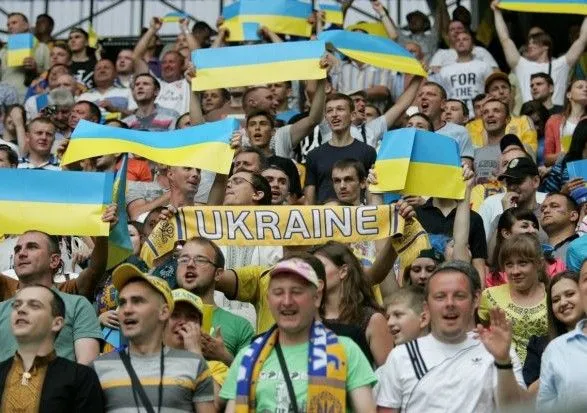Павелко заплатил штраф за фанатов сборной Украины в Чехии