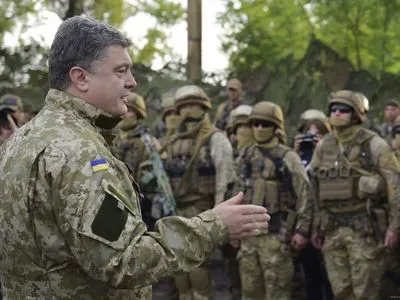 Порошенко заявив, що задоволений роботою воєнної розвідки