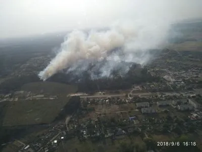 Пожежу в лісі на Харківщині локалізували: тліють окремі осередки