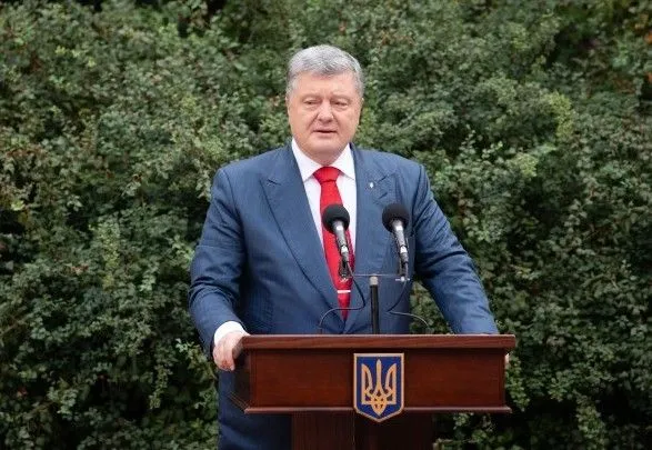 Порошенко поздравил с днем ​​города оккупированный Луганск