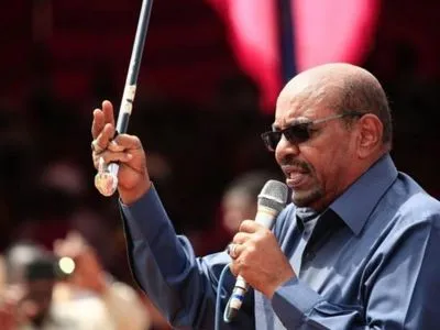 Reuters: президент Судана назначил премьер-министра после роспуска правительства
