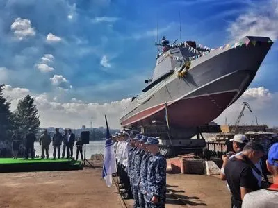 В Киеве спустили на воду десантно-штурмовой катер для ВМС Украины