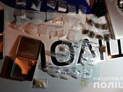 В столице задержали гражданина России с расфасованными наркотиками
