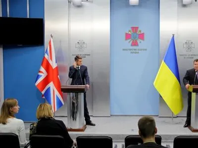 Україна та Британія обговорили посилення ВМС для охорони морського узбережжя