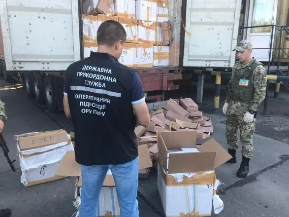 В порту Одессы обнаружено контрафактные духи и одежду на 10 млн гривен