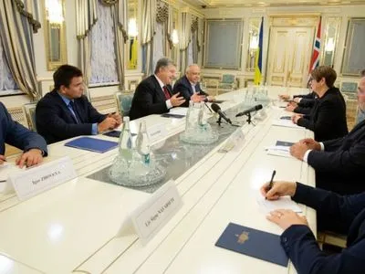 Украина и Норвегия обсудили шаги для освобождения заложников Кремля