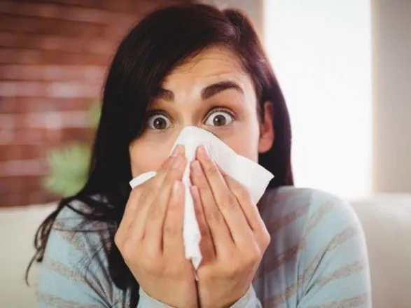 Украинцев предупредили о значительных концентрациях пыльцы амброзии в воздухе