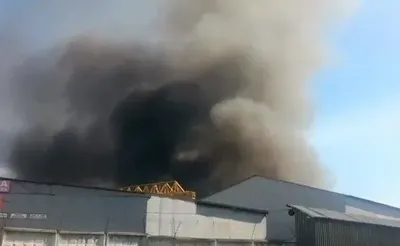 У Житомирі загорілися склади картонно-паперової фабрики