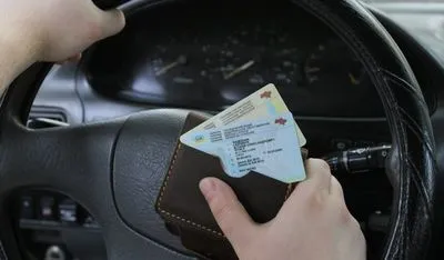Раде предлагают разрешить водителям ездить без документов
