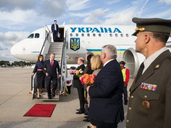 Президент України розпочав візит до США