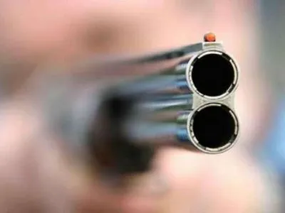 В Киевской области мужчина открыл стрельбу на АЗС