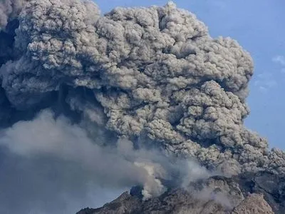 В Індонезії прокинувся вулкан