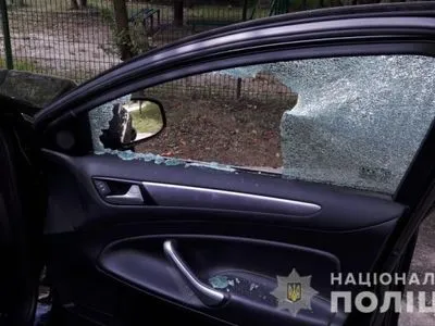 Во Львове крымчанин обнаружил в своем автомобиле гранату
