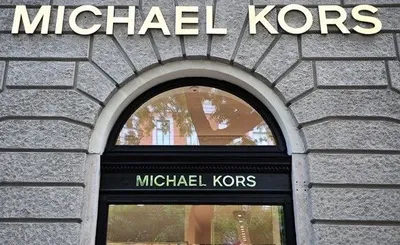 Michael Kors купує модний будинок Versace за 2 млрд доларів