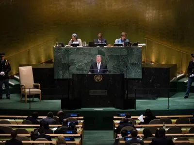 Порошенко призвал государства ООН повлиять на поведение РФ в оккупированных Крыму и Севастополе