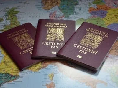 Посольство Чехии в Украине отрицает "раздачу гражданства"