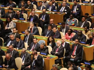Порошенко передасть в ООН ноту щодо відмови від Договору про дружбу з РФ