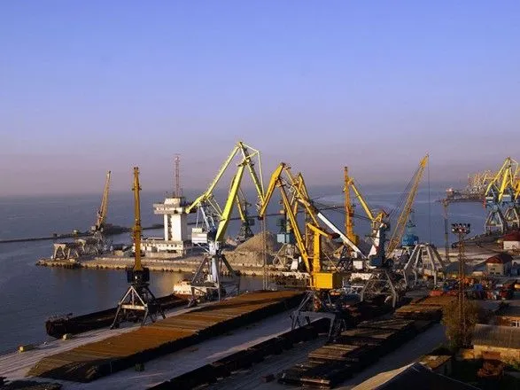 Росія намагається заблокувати порти Бердянська та Маріуполя для дестабілізації - розвідка