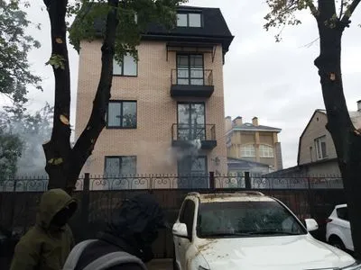 РФ відреагувала на "інцидент з фекаліями" біля її торгпредства у Києві
