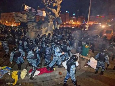 Еще двум экс-"беркутовцам" вручили подозрения за избиение студентов на Майдане