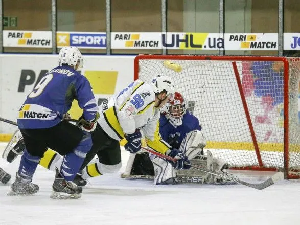 Хокеїсти "Дніпра" здобули п'яту перемогу на старті сезону УХЛ