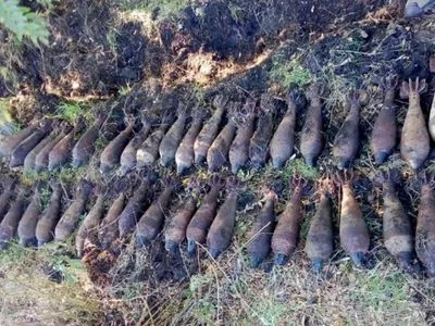 На Дніпропетровщині фахівцями групи піротехнічних робіт знешкоджено 44 одиниці боєприпасів
