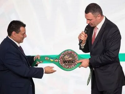 Кличко зробив велику справу, коли домігся внесення прапора України на емблему WBC – журналіст