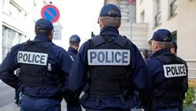 Франция проводит антитеррористическую операцию: в мусульманской НПО обыски, есть задержанные