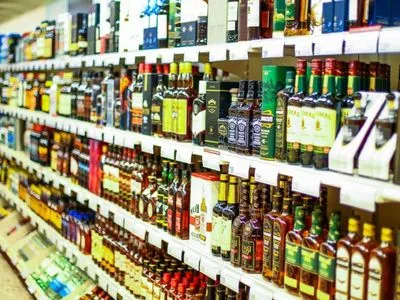 У вінницьких магазинах нехтують забороною продавати алкоголь дітям