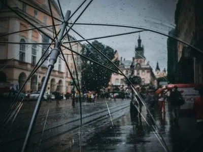 Завтра на западе и востоке Украины ожидаются дожди