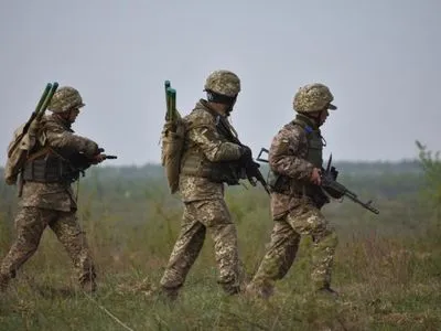 Боевики сегодня уже трижды обстреляли позиции украинских войск