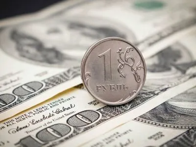 СМИ: правительство РФ готовит отказ от доллара