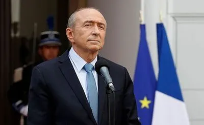 Президент Франції прийняв відставку глави МВС і поклав ці обов'язки на прем'єра