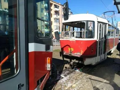 В Харькове две женщины пострадали из-за столкновения трамваев