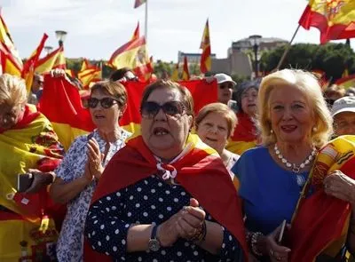 Тысячи испанцев вышли на антиправительственный протест в Мадриде