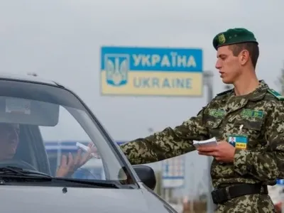 Українці стали рідше фіксувати хабарництво на кордоні - опитування