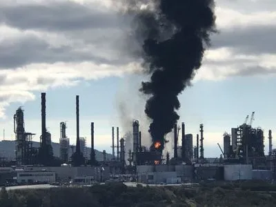 Взрыв на нефтеперерабатывающем заводе в Канаде: появилась информация о пострадавших